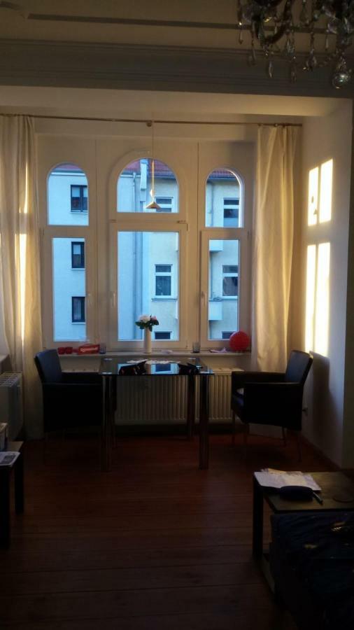 Lichtdurchflutetes Apartment Prenzlauerberg Berlino Esterno foto